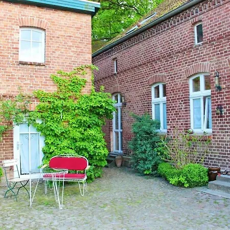 Romantische Unter Den Linden Apartment Buchholz (Mecklenburg-Vorpommern)