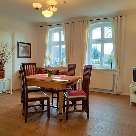 Romantische Unter Den Linden *