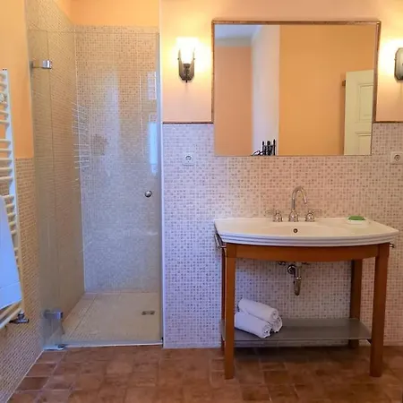 Romantische Unter Den Linden Buchholz (Mecklenburg-Vorpommern)