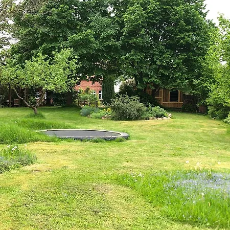 Romantische Unter Den Linden Apartment