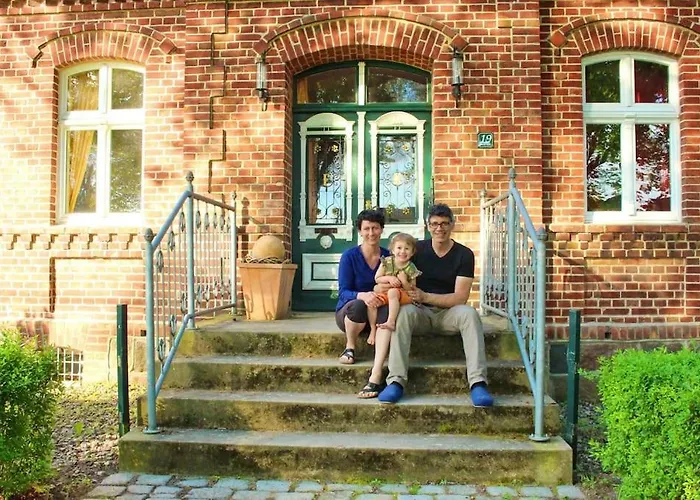 Romantische Unter Den Linden * Buchholz (Mecklenburg-Vorpommern)